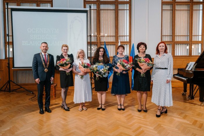 Ilustračný obrázok k článku Župan ocenil OSOBNOSTI z kultúry: Laureátkou aj KUFFELOVÁ