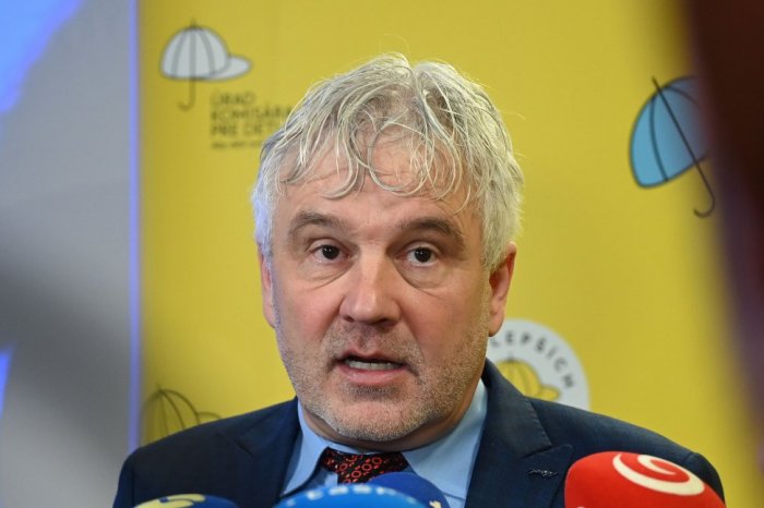 Ilustračný obrázok k článku Odňatie slobody to nerieši: Mikloško navrhuje pre rodičov záškolákov alternatívne tresty