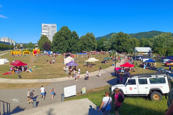 Ilustračný obrázok k článku Víkendové TIPY v srdci Slovenska: Príde SVETOZNÁMY hudobník a láka aj JEDINEČNÉ spojenie