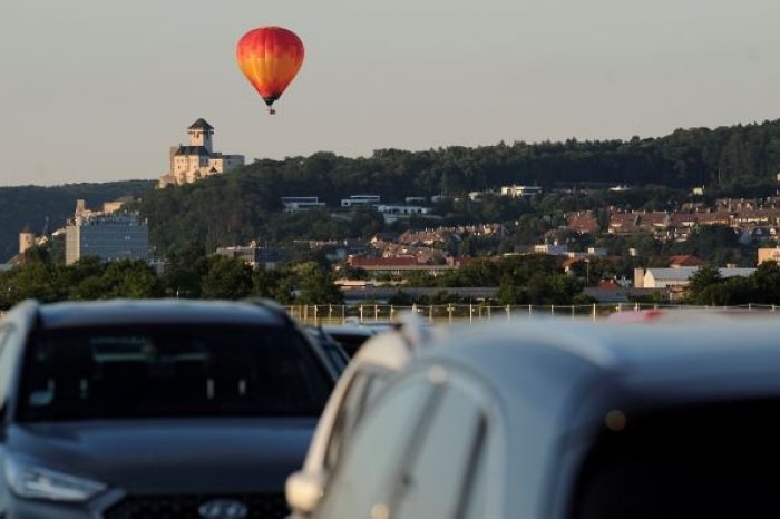 Ilustračný obrázok k článku Chystáte sa na POHODU? Je tam dočasné dopravné značenie, ktoré upravuje príjazdové trasy