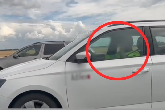 Ilustračný obrázok k článku Šoférovali po diaľnici a TELEFONOVALI: Z tohto sa už nevykrútili! NATOČILI ich policajti
