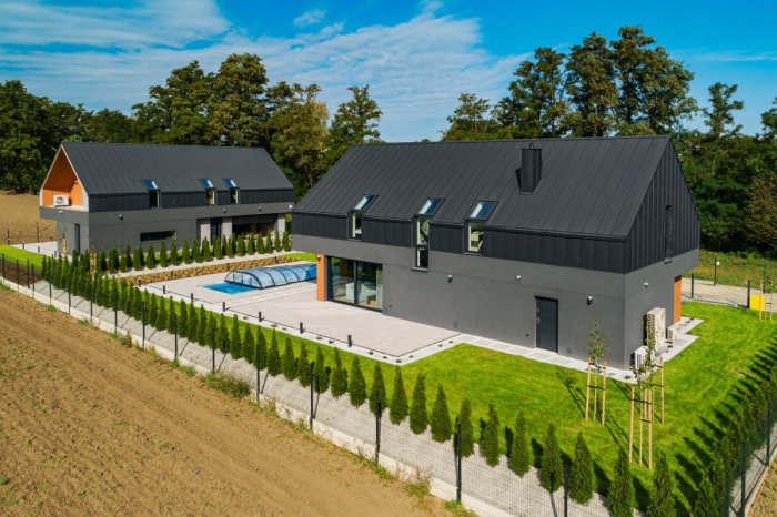 Ilustračný obrázok k článku Staviate dom? Zistite, prečo sa oplatí investovať do kompletného strešného systému