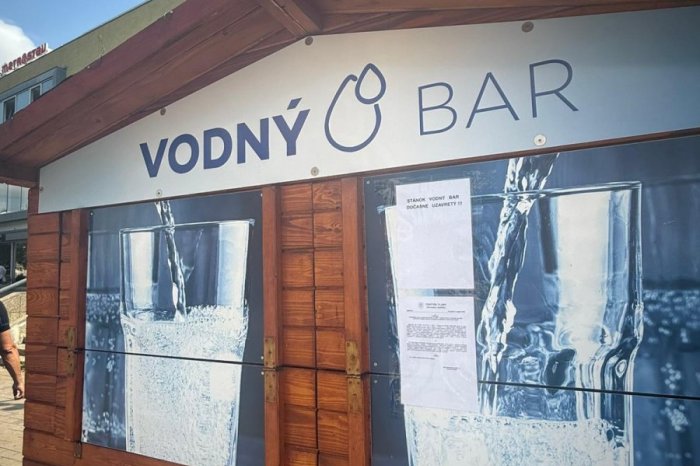 Ilustračný obrázok k článku CHAOS v Poprade: Vodný bar museli kvôli žltačke zatvoriť, no iné prevádzky OTVORENÉ sú