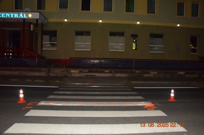 Ilustračný obrázok k článku Muž zrazil dôchodcu na priechode: Odviezol ho do nemocnice, keďže utrpel vážne zranenie