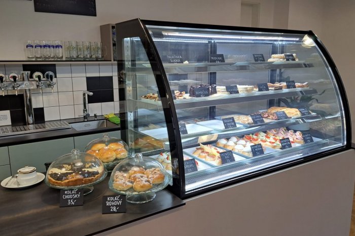 Ilustračný obrázok k článku Bistro oživilo RETRO recept! Vlašský šalát v ROŽKU ide u turistov na dračku