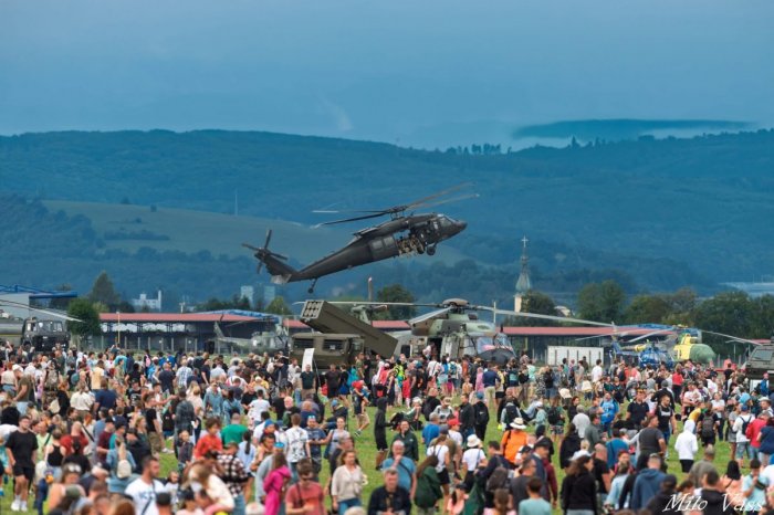 Ilustračný obrázok k článku Tvorili sa nekonečné kolóny: Letecké dni v Prešove však mali úspech, prišlo 50-tisíc ľudí