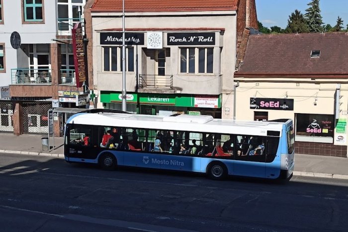 Ilustračný obrázok k článku Centrum Nitry ožije veľkým podujatím: POZOR! Autá a ani autobusy tadiaľ neprejdú