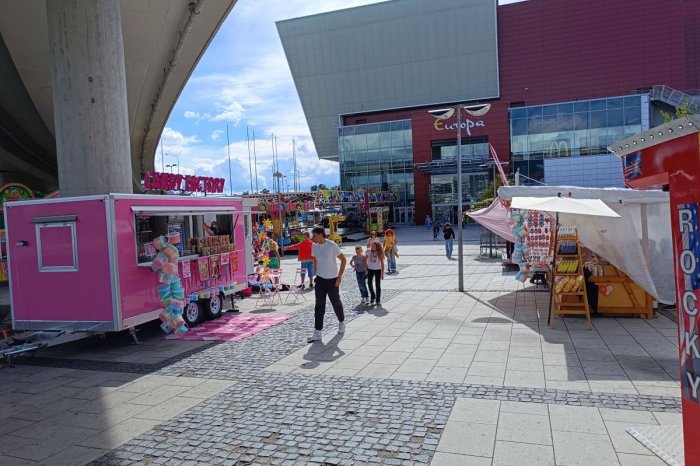 Ilustračný obrázok k článku TIPY, kam počas predĺženého jarmočného VÍKENDU: Lákajú stánky, atrakcie aj hokejové DERBY