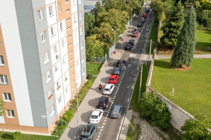 Ilustračný obrázok k článku Vodiči, POZOR! Cez Palánok NEPREJDETE: Opravujú tam cestu