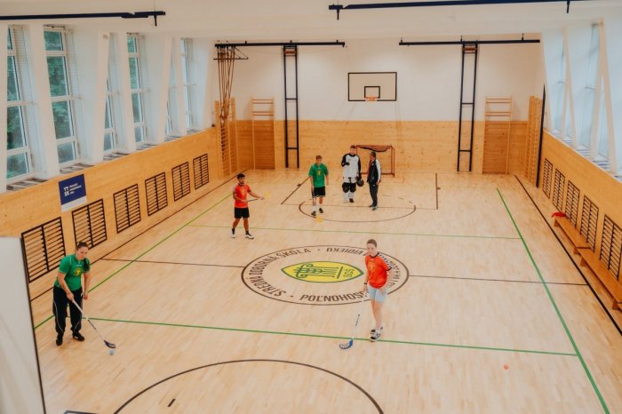 Ilustračný obrázok k článku DOČKALI sa! Stredná poľnohospodárska škola má VYNOVENÚ telocvičňu