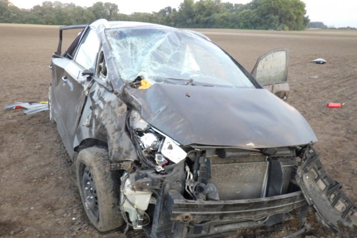 Ilustračný obrázok k článku Obrovská TRAGÉDIA: Auto sa po šmyku PREVRÁTILO! Spolujazdec vypadol a ZOMREL