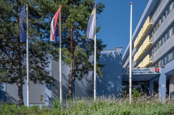 Ilustračný obrázok k článku Župan Droba varuje: Konsolidácia vraj pripraví kraj minimálne o 4,1 MILIÓINA