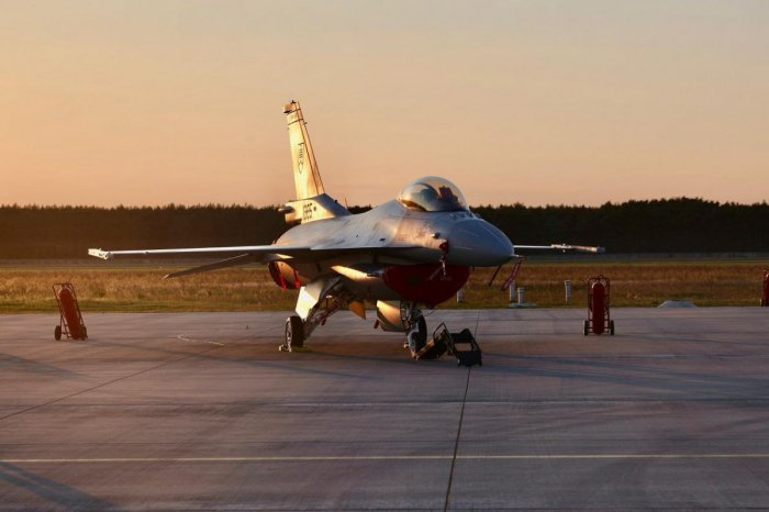 Ilustračný obrázok k článku Na Slovensko dorazili ďalšie dve stíhačky F-16: Koľko ich už máme? FOTO