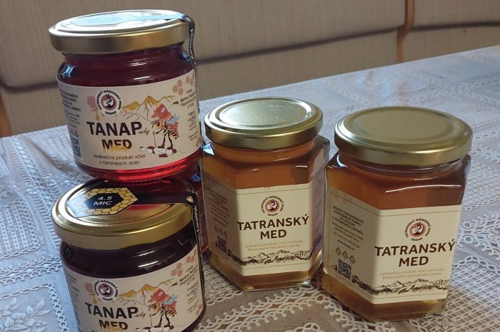 Ilustračný obrázok k článku FANTÁZIA: Medovicový med od včiel zo Správy TANAP-u získal prestížny certifikát kvality Gold