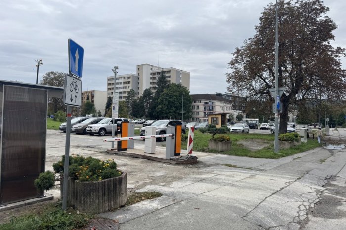 Ilustračný obrázok k článku Parkovali tam zdarma podgurážení návštevníci diskoték: Parkovisko v meste má NOVÝ systém