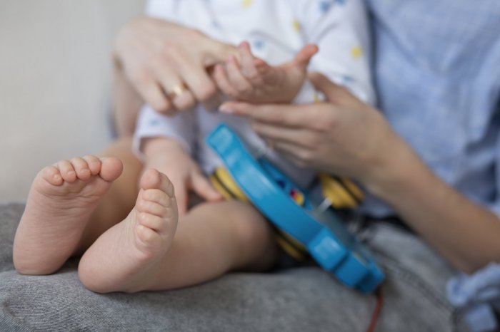 Ilustračný obrázok k článku Mama zorganizovala párty, RUŠILA ich 2-ročná dcéra: Nabehla do izby a... Totálna HRÔZA!