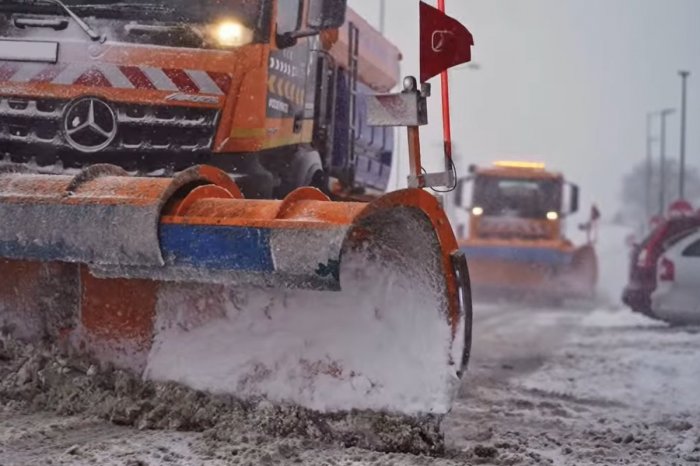 Ilustračný obrázok k článku Krajskí cestári APELUJÚ na vodičov: TOTO by nám veľmi UĽAHČILO prácu