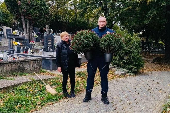Ilustračný obrázok k článku KRÁSNE gesto mestských policajtov: Keď uvideli ženy na cintoríne, okamžite zasiahli