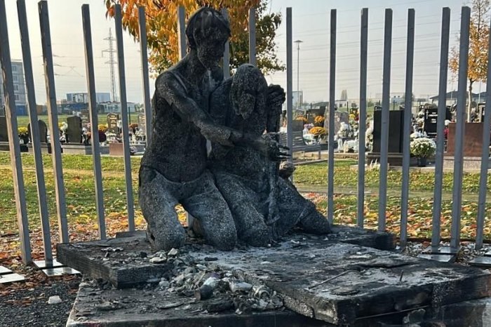 Ilustračný obrázok k článku SMUTNÁ udalosť počas DUŠIČIEK: Pamätník NENARODENÝM deťom VÁŽNE poškodil oheň