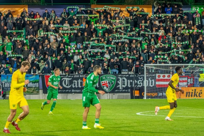 Ilustračný obrázok k článku Prešovčania so Žilinou vysoko prehrali: Trénera nám vylúčili, favoritovi pomohla penalta