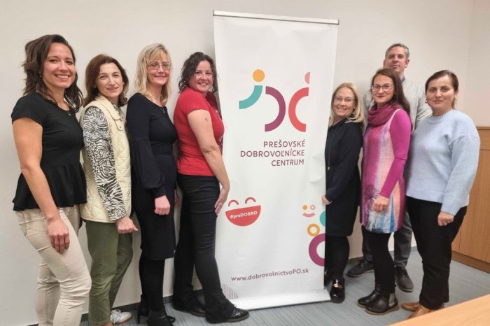 Ilustračný obrázok k článku Tie príbehy človeka SILNO zasiahnu: Srdce na dlani si prevezme 17 dobrovoľníkov a kolektívov