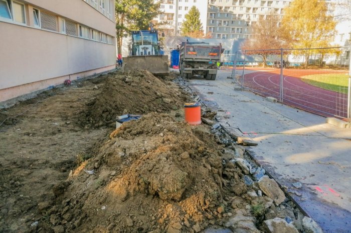 Ilustračný obrázok k článku Nitrianska základná škola bude mať NOVÚ jedáleň: Práce už odštartovali, FOTO