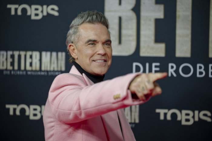 Ilustračný obrázok k článku Robbie Williams VYSTRAŠIL fanúšikov: Spevák priznal, že PRICHÁDZA o zrak!