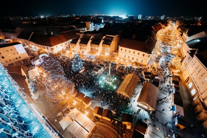 Ilustračný obrázok k článku Nenechajte si ujsť OTVORENIE Adventných trhov! Lákajú na SPRIEVOD a rozsvietenie stromčeka