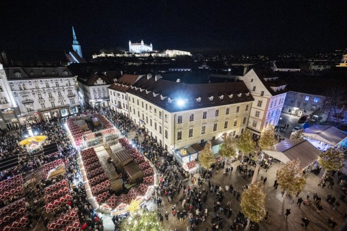 Ilustračný obrázok k článku Už je to tu! Bratislavské vianočné trhy štartujú: Na čo všetko sa môžeme tešiť?