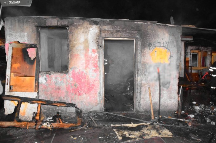 Ilustračný obrázok k článku TRAGICKÝ požiar rodinného domu: ZOMRELA mama a jej tri deti!