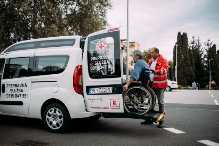 Ilustračný obrázok k článku Skvelá správa pre obyvateľov Piešťan: V meste bude jazdiť SOCIÁLNY taxík