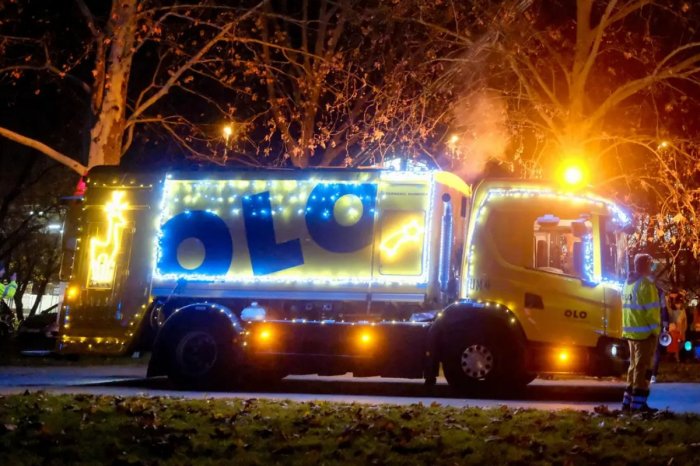 Ilustračný obrázok k článku Dodržali tradíciu: Vianočné smetiarske auto vyrazilo do ulíc hlavného mesta