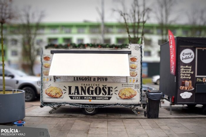 Ilustračný obrázok k článku Vlámanie vo Vranove: Vykradli tam stánok na langoše, podozrivé osoby sú mladiství chlapci