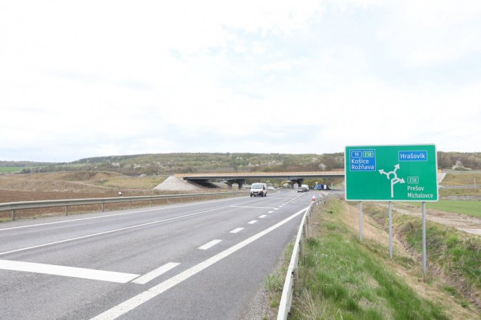 Ilustračný obrázok k článku Pohodlnejšia jazda v smere na Prešov: Obchvat pri Košiciach využilo už pol milióna vozidiel
