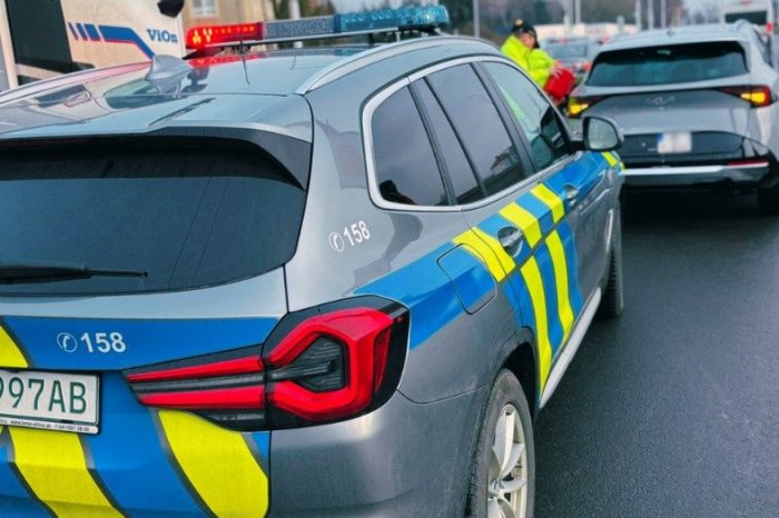 Ilustračný obrázok k článku Policajti ZACHRAŇOVALI vodiča: PROBLÉM s novým autom sa zmenil na ÚSMEVNÚ príhodu