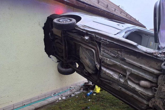 Ilustračný obrázok k článku HROZIVÁ nehoda v Gbeľanoch: Auto tam PRERAZILO múr rodinného domu