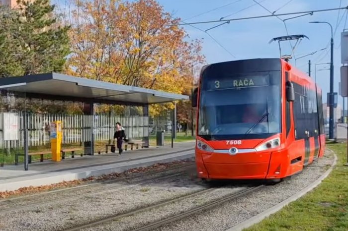 Ilustračný obrázok k článku MHD počas silvestrovskej noci POSILNIA: Dve linky električky budú jazdiť NEPRETRŽITE