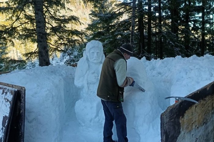 Ilustračný obrázok k článku Čiastočne potešujúca správa: Betlehem zo snehu pri Rainerke bude, ale bez strechy