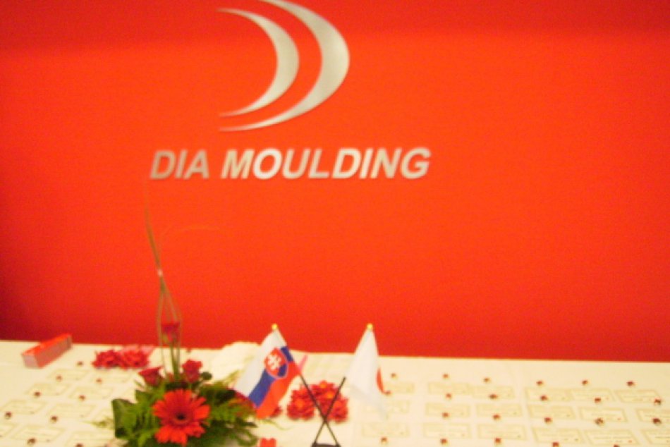 dia moulding