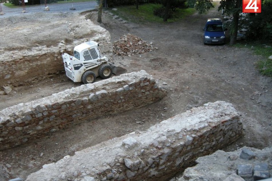 buranie hradneho mosta