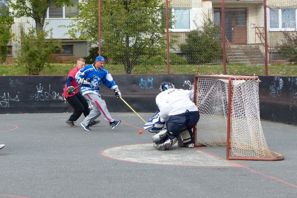 Hokejbalová liga v Poprade pokračovala už 6. kolom