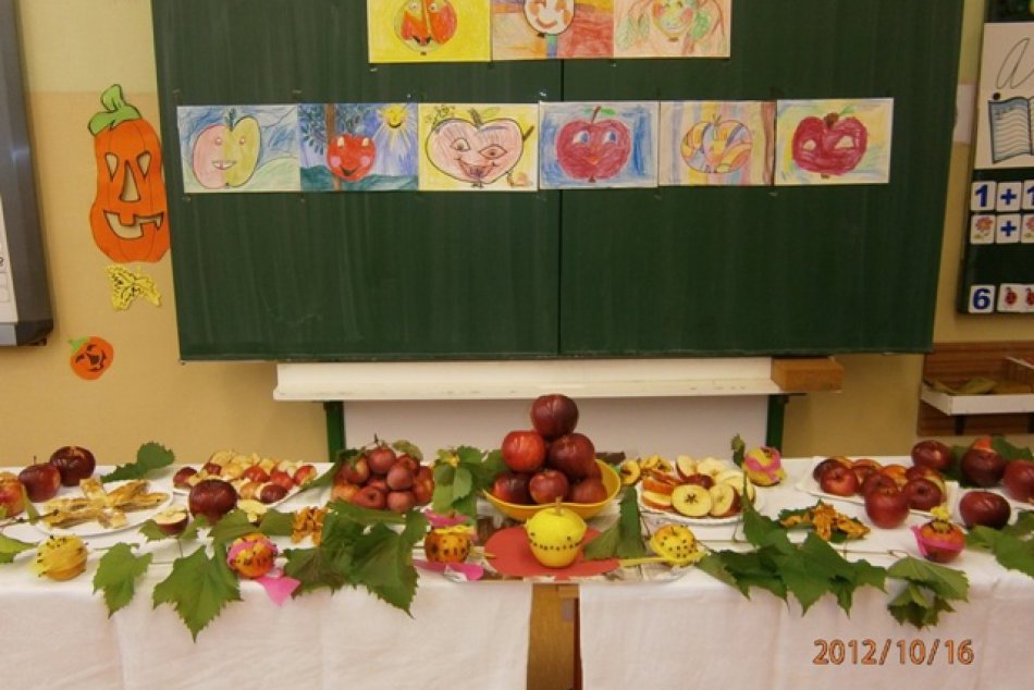 Jabĺčkový deň ZŠ Komenského