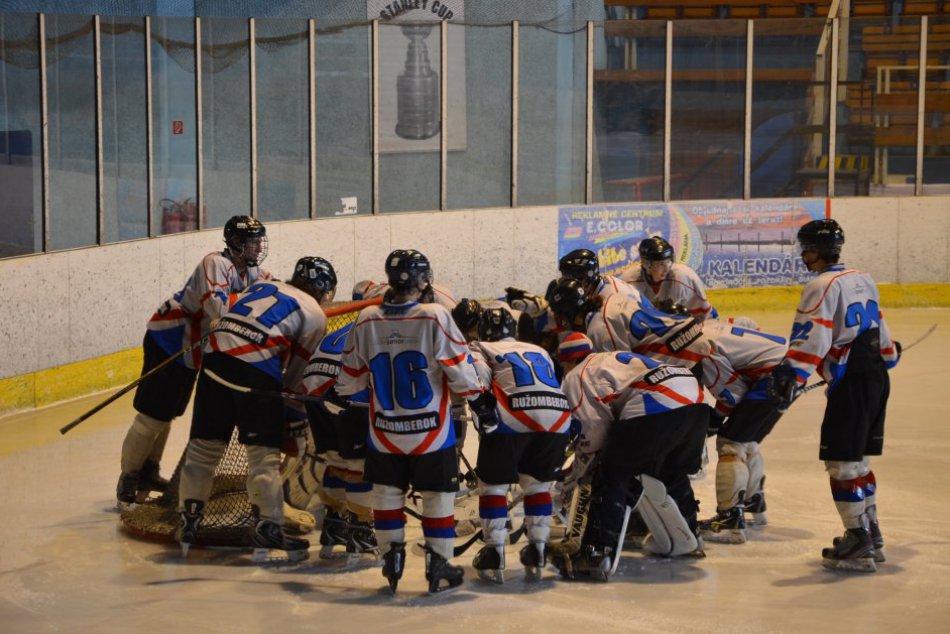 Hokej juniori: MHK  RK -  GladiatorsTrnava  6 : 5