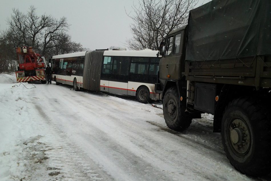 Zapadnutý autobus