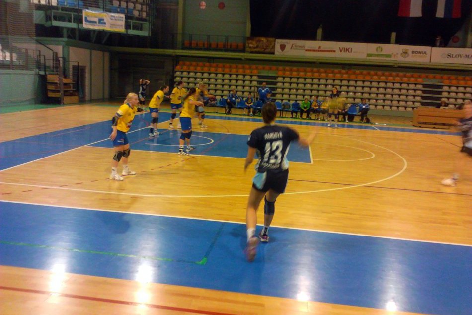 Slávia UDHK ŠG Nitra-Sereď - TJ Jindřichův Hradec 18:29