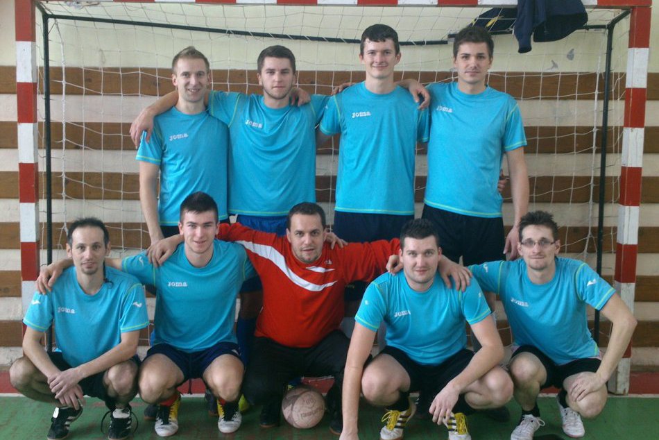 Futsalová Zimná liga už pozná majstra. Tuhý boj sa zvádza o zvyšné medailové mie