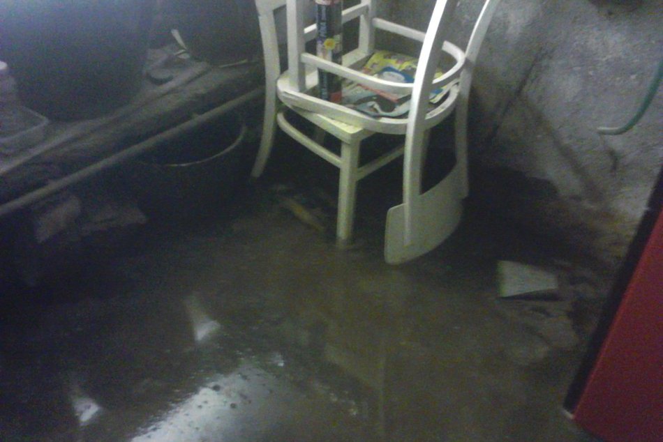 Voda presakuje aj do pivníc