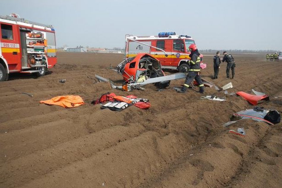 Pri Trnave sa zrútil vrtuľník: Pilot († 56) z Hlohovca pád neprežil