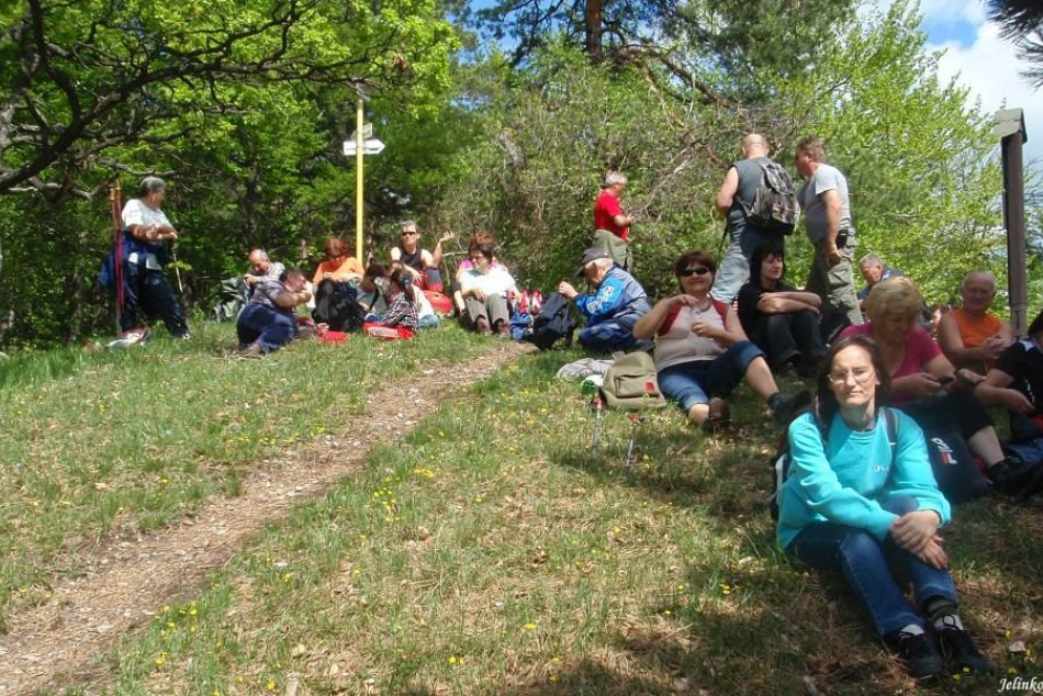 Turisti zo Zlatých Moraviec na Jankovom Vŕšku
