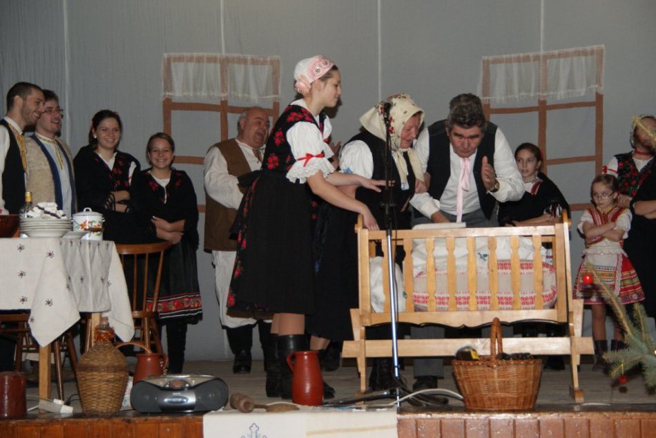 Rocháň: Folklórny súbor zo Sľažian